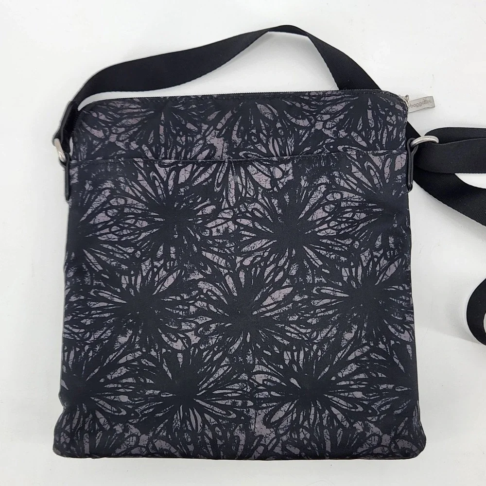 Baggallini lightweight crossbody
